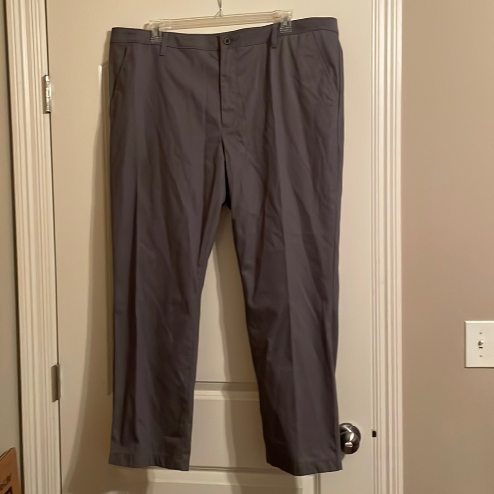 Men Magellan Gray Khaki like pants..size 42 x 30